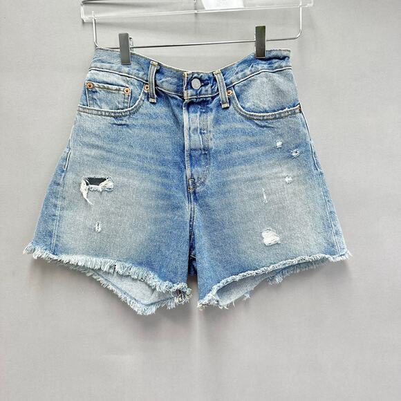 LEVI'S High Rise Wedgie Distressed Denim Cutoff Short in light wash size 29 - Picture 12 of 15